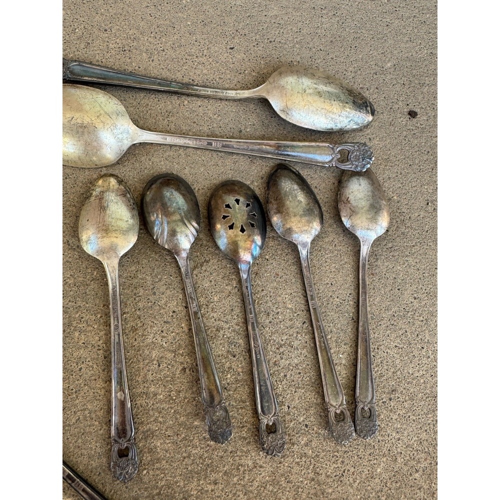 Vintage 1847 Rogers Bros "Eternally Yours" silverplate flatware set Partial - Picture 12 of 13